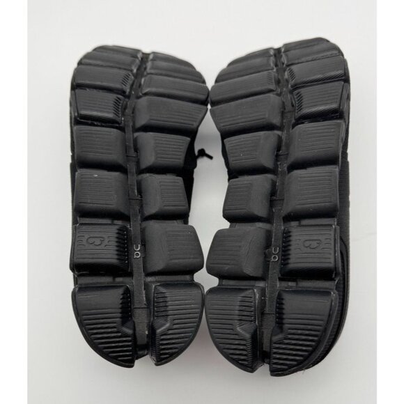 On Cloud All Black Running Shoes Athletic Gym Trainers Sneakers Women's Size 10 - Picture 6 of 8